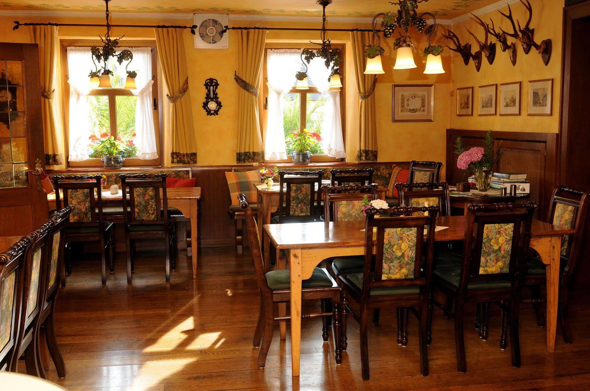 Gasthaus Weingut Stahl Oberwesel Buitenkant foto